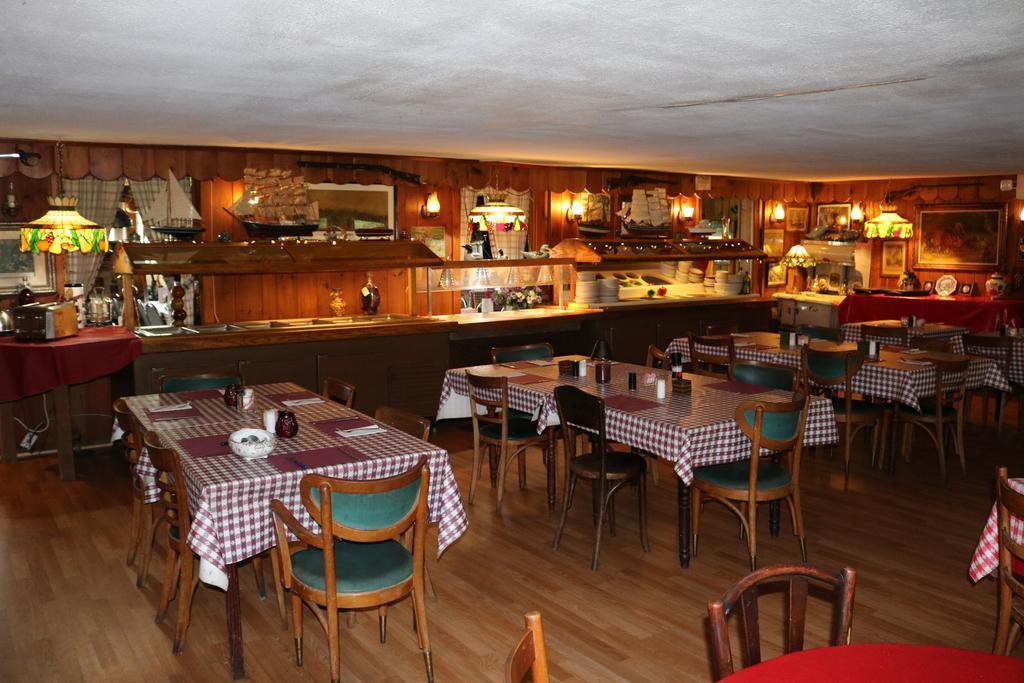 Colonial Inn Pine Hill Esterno foto
