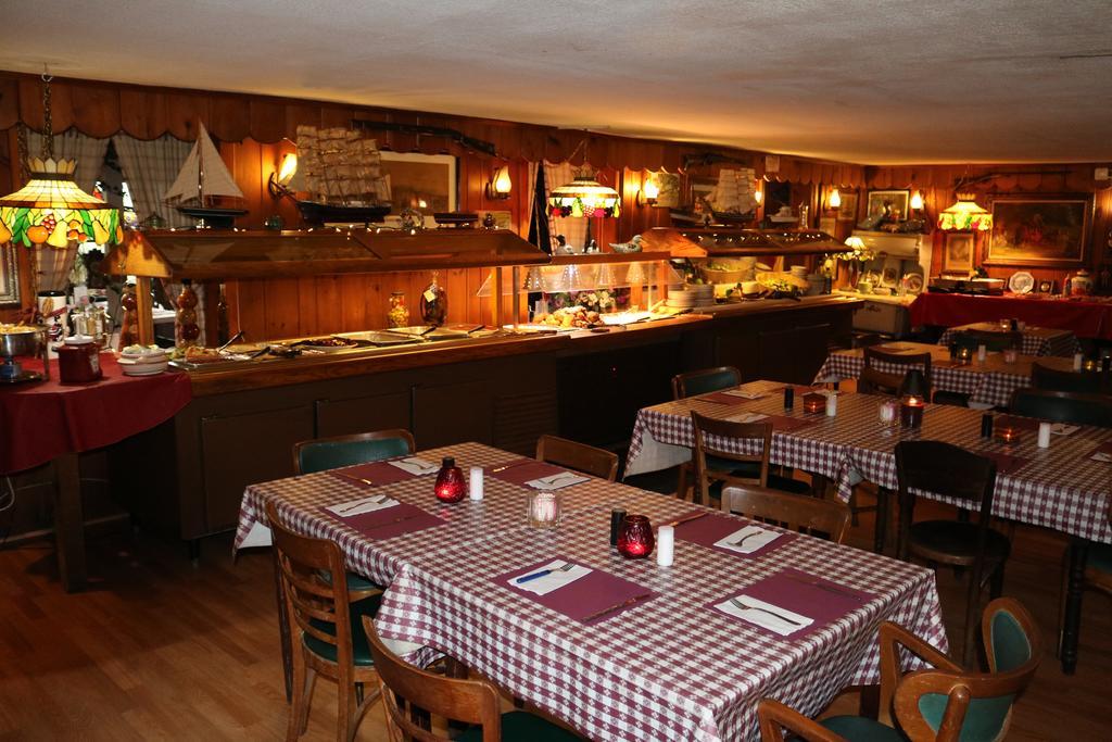 Colonial Inn Pine Hill Esterno foto
