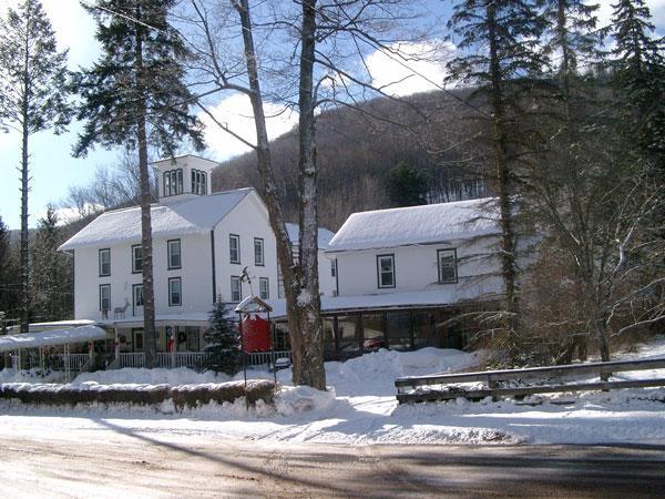 Colonial Inn Pine Hill Esterno foto