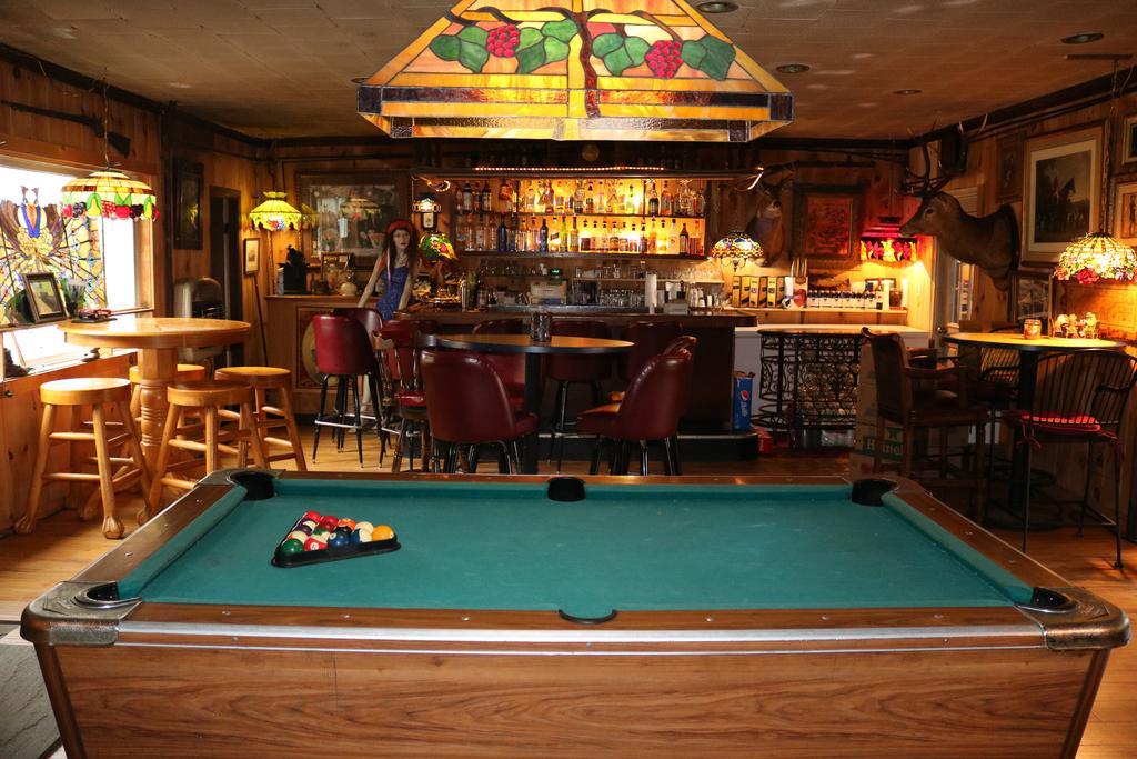 Colonial Inn Pine Hill Esterno foto